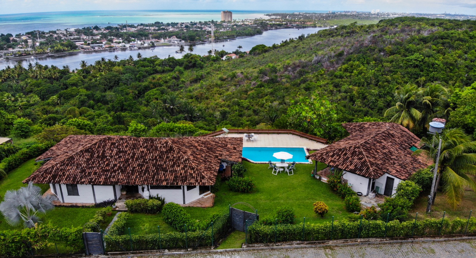 Chácara, 5 quartos, 331 m² - Foto 2