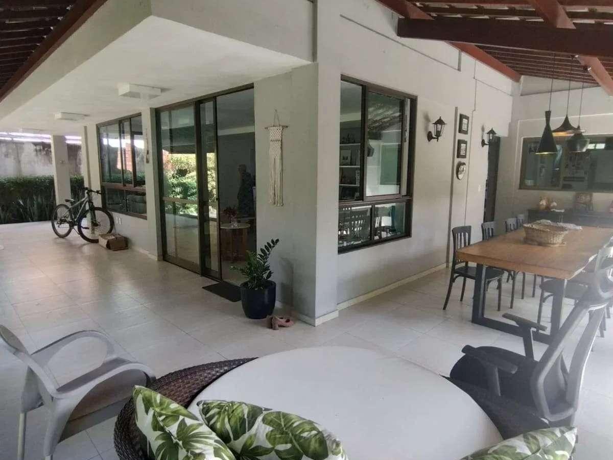 Casa, 5 quartos, 256 m² - Foto 4